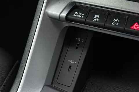 DS72BLF Audi Q3 Technik 35 TFSI  150 PS 6-speed Thumbnail #59