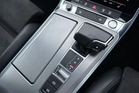 GY68XVH Audi A6 Saloon 2.0 TDI 40 S line S Tronic Euro 6 (s/s) 4dr Thumbnail #22