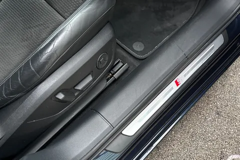 GY68XVH Audi A6 Saloon 2.0 TDI 40 S line S Tronic Euro 6 (s/s) 4dr Thumbnail #41