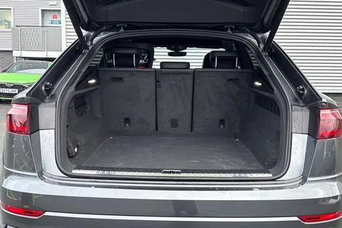 DX75UBF Audi Q8 SUV  Black Edition 50 TDI quattro 286 PS tiptronic Thumbnail #7