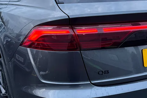 DX75UBF Audi Q8 SUV  Black Edition 50 TDI quattro 286 PS tiptronic Thumbnail #8