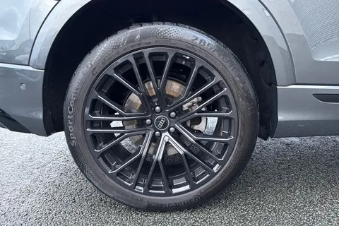 DX75UBF Audi Q8 SUV  Black Edition 50 TDI quattro 286 PS tiptronic Thumbnail #11