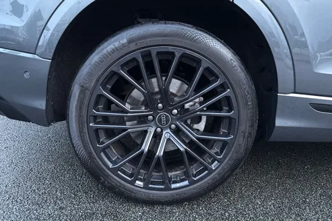 DX75UBF Audi Q8 SUV  Black Edition 50 TDI quattro 286 PS tiptronic Thumbnail #13