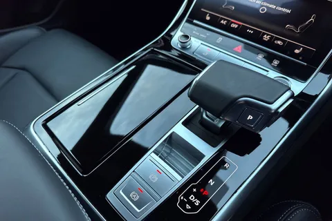 DX75UBF Audi Q8 SUV  Black Edition 50 TDI quattro 286 PS tiptronic Thumbnail #23