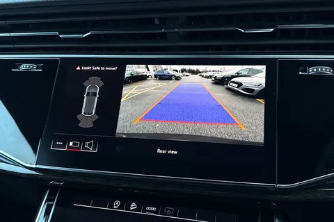 DX75UBF Audi Q8 SUV  Black Edition 50 TDI quattro 286 PS tiptronic Thumbnail #25