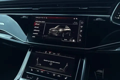 DX75UBF Audi Q8 SUV  Black Edition 50 TDI quattro 286 PS tiptronic Thumbnail #31