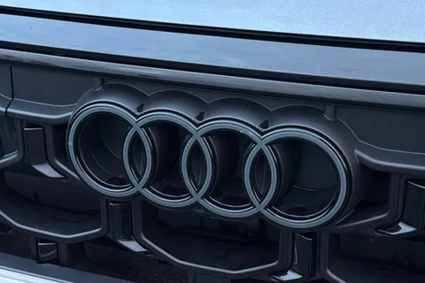 DX75UBF Audi Q8 SUV  Black Edition 50 TDI quattro 286 PS tiptronic Thumbnail #43