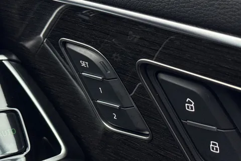 DX75UBF Audi Q8 SUV  Black Edition 50 TDI quattro 286 PS tiptronic Thumbnail #58