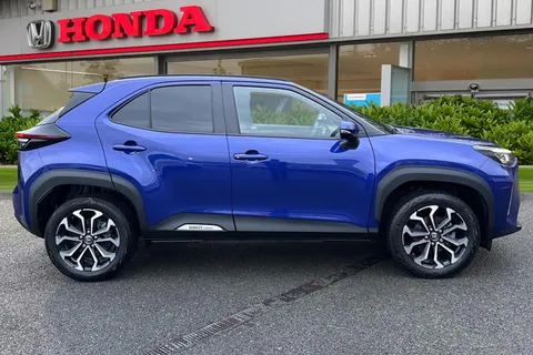 MF24EEG Toyota Yaris Cross 1.5 Hybrid Design 5dr CVT Thumbnail #4