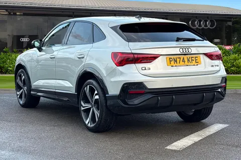 PN74KFE Audi Q3 Black Edition 35 TFSI  150 PS S tronic Thumbnail #3