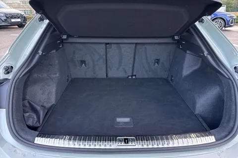 PN74KFE Audi Q3 Black Edition 35 TFSI  150 PS S tronic Thumbnail #8