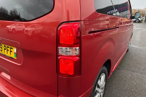 DH19PFF PEUGEOT Traveller 2.0 BlueHDi Allure Standard MPV MWB Euro 6 (s/s) 5dr Thumbnail #9