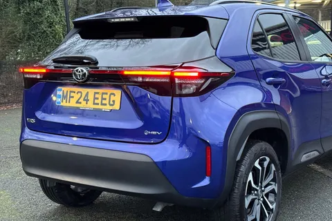 MF24EEG Toyota Yaris Cross 1.5 Hybrid Design 5dr CVT Thumbnail #11