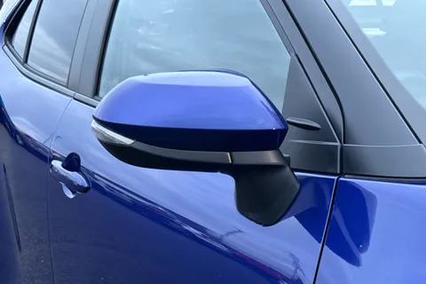 MF24EEG Toyota Yaris Cross 1.5 Hybrid Design 5dr CVT Thumbnail #12