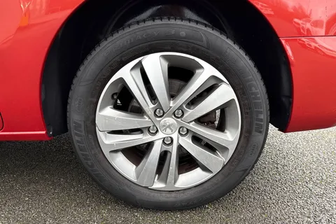 DH19PFF PEUGEOT Traveller 2.0 BlueHDi Allure Standard MPV MWB Euro 6 (s/s) 5dr Thumbnail #13