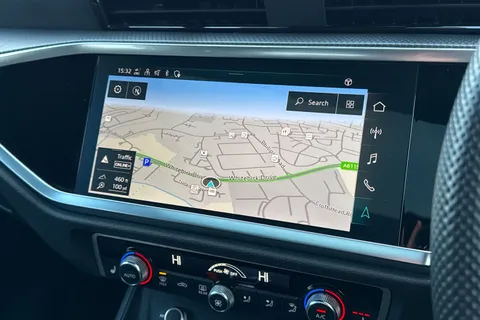 PN74KFE Audi Q3 Black Edition 35 TFSI  150 PS S tronic Thumbnail #18