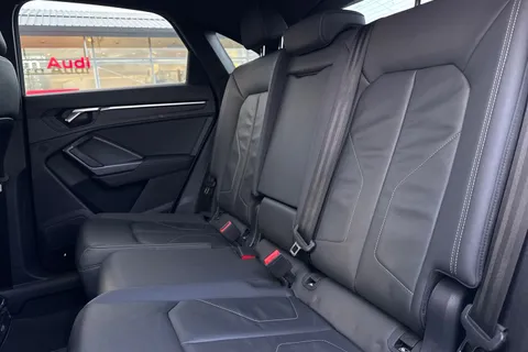 PN74KFE Audi Q3 Black Edition 35 TFSI  150 PS S tronic Thumbnail #20