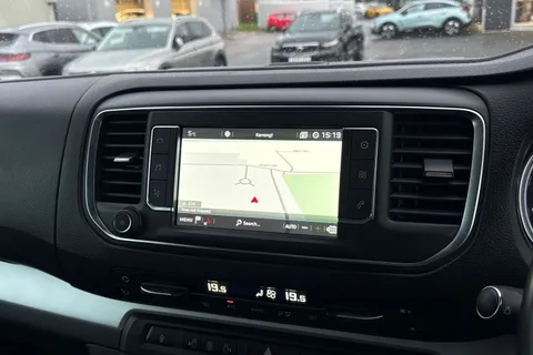 DH19PFF PEUGEOT Traveller 2.0 BlueHDi Allure Standard MPV MWB Euro 6 (s/s) 5dr Thumbnail #18