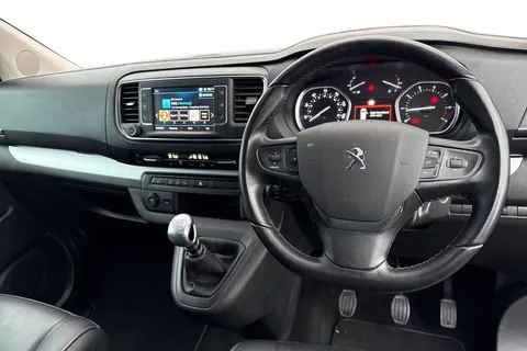 DH19PFF PEUGEOT Traveller 2.0 BlueHDi Allure Standard MPV MWB Euro 6 (s/s) 5dr Thumbnail #19