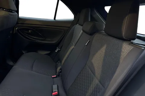 MF24EEG Toyota Yaris Cross 1.5 Hybrid Design 5dr CVT Thumbnail #19