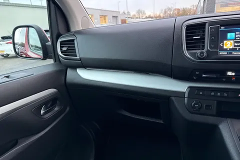 DH19PFF PEUGEOT Traveller 2.0 BlueHDi Allure Standard MPV MWB Euro 6 (s/s) 5dr Thumbnail #21