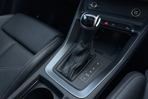 PN74KFE Audi Q3 Black Edition 35 TFSI  150 PS S tronic Thumbnail #24