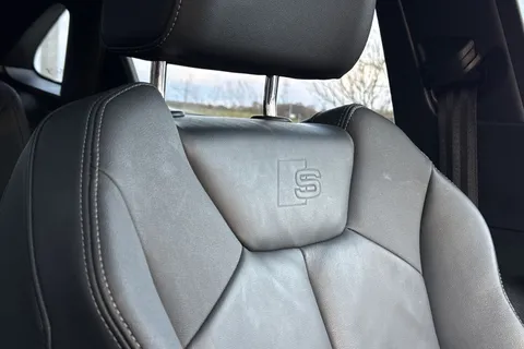 PN74KFE Audi Q3 Black Edition 35 TFSI  150 PS S tronic Thumbnail #42