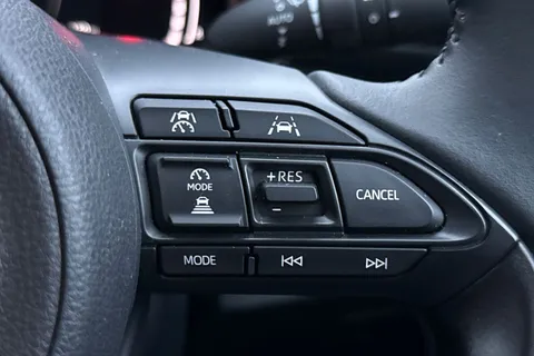 MF24EEG Toyota Yaris Cross 1.5 Hybrid Design 5dr CVT Thumbnail #38