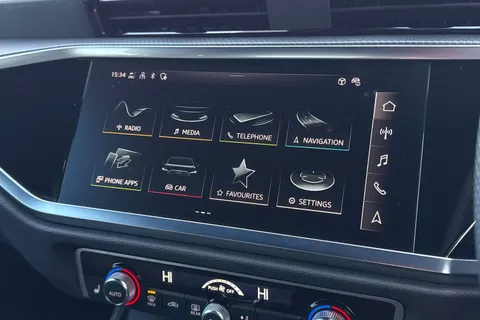 PN74KFE Audi Q3 Black Edition 35 TFSI  150 PS S tronic Thumbnail #45