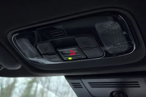 MF24EEG Toyota Yaris Cross 1.5 Hybrid Design 5dr CVT Thumbnail #40