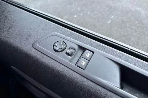 DH19PFF PEUGEOT Traveller 2.0 BlueHDi Allure Standard MPV MWB Euro 6 (s/s) 5dr Thumbnail #46