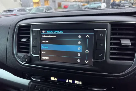 DH19PFF PEUGEOT Traveller 2.0 BlueHDi Allure Standard MPV MWB Euro 6 (s/s) 5dr Thumbnail #50