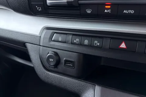 DH19PFF PEUGEOT Traveller 2.0 BlueHDi Allure Standard MPV MWB Euro 6 (s/s) 5dr Thumbnail #58