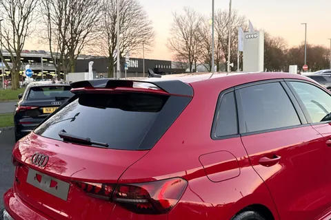  Audi RS 3 2.5 TFSI Carbon Black Sportback S Tronic quattro Euro 6 (s/s) 5dr Thumbnail #32