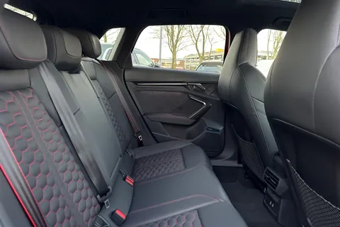  Audi RS 3 2.5 TFSI Carbon Black Sportback S Tronic quattro Euro 6 (s/s) 5dr Thumbnail #38