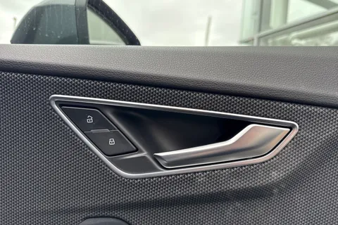 PX75KNP Audi Q2 S line 35 TFSI  150 PS S tronic Thumbnail #22