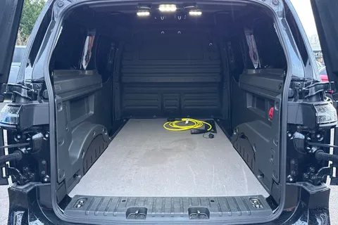 CX74VKK Volkswagen Id. Buzz Cargo Pro 79kWh Commerce Auto 5dr Thumbnail #8