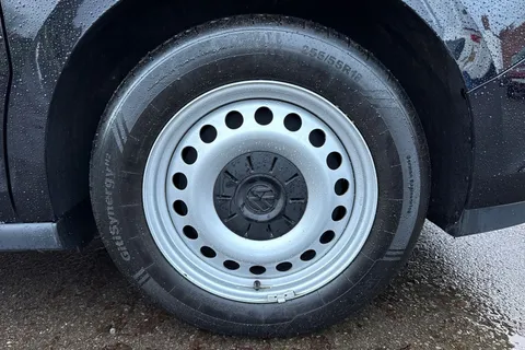 CX74VKK Volkswagen Id. Buzz Cargo Pro 79kWh Commerce Auto 5dr Thumbnail #12