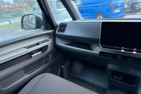 CX74VKK Volkswagen Id. Buzz Cargo Pro 79kWh Commerce Auto 5dr Thumbnail #21