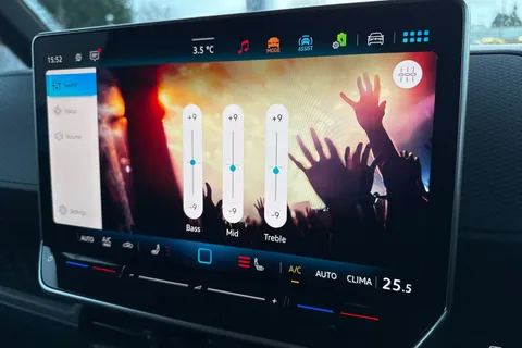 CX74VKK Volkswagen Id. Buzz Cargo Pro 79kWh Commerce Auto 5dr Thumbnail #50