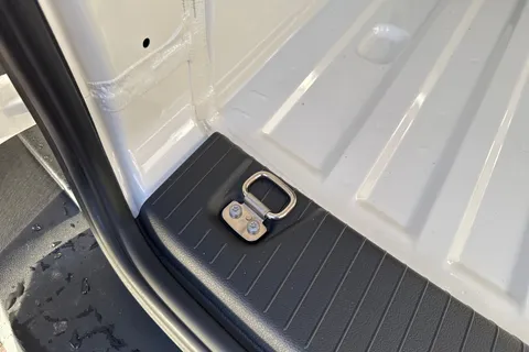 PF75AWW Volkswagen Caddy C20 Caddy Cargo Commerce SWB 102 PS 2.0 TDI 6sp Manual Thumbnail #27