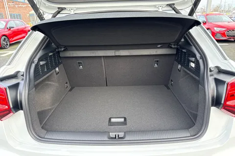  Audi Q2 1.5 TFSI CoD 35 S line S Tronic Euro 6 (s/s) 5dr Thumbnail #7