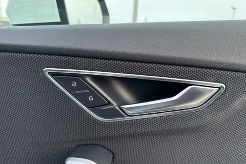  Audi Q2 1.5 TFSI CoD 35 S line S Tronic Euro 6 (s/s) 5dr Thumbnail #21