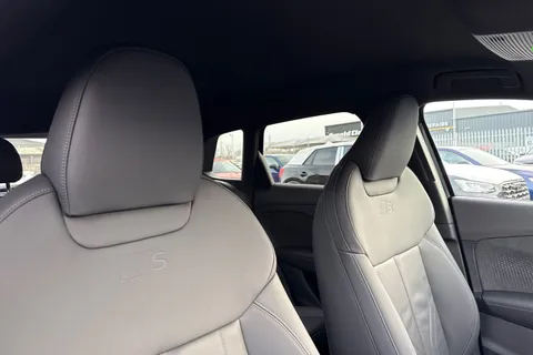  Audi Q3 2.0 TDI S line S Tronic Euro 6 (s/s) 5dr Thumbnail #24