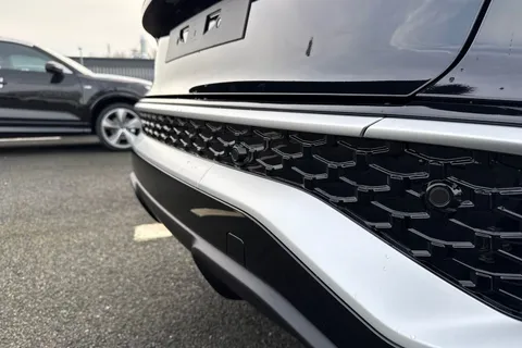  Audi Q3 2.0 TDI S line S Tronic Euro 6 (s/s) 5dr Thumbnail #35