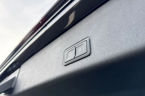  Audi Q3 2.0 TDI S line S Tronic Euro 6 (s/s) 5dr Thumbnail #37