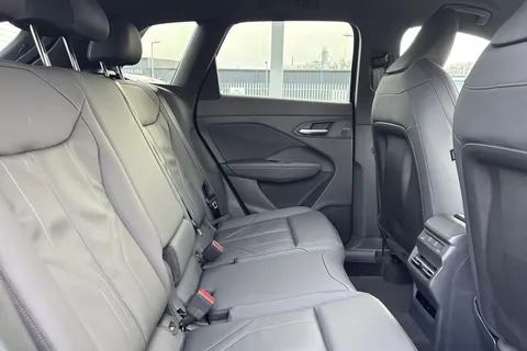  Audi Q3 2.0 TDI S line S Tronic Euro 6 (s/s) 5dr Thumbnail #38