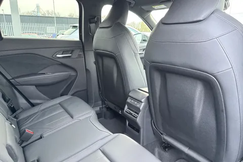  Audi Q3 2.0 TDI S line S Tronic Euro 6 (s/s) 5dr Thumbnail #40