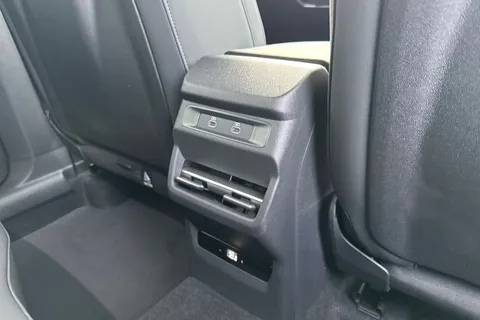  Audi Q3 2.0 TDI S line S Tronic Euro 6 (s/s) 5dr Thumbnail #41