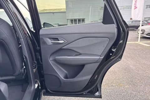  Audi Q3 2.0 TDI S line S Tronic Euro 6 (s/s) 5dr Thumbnail #43